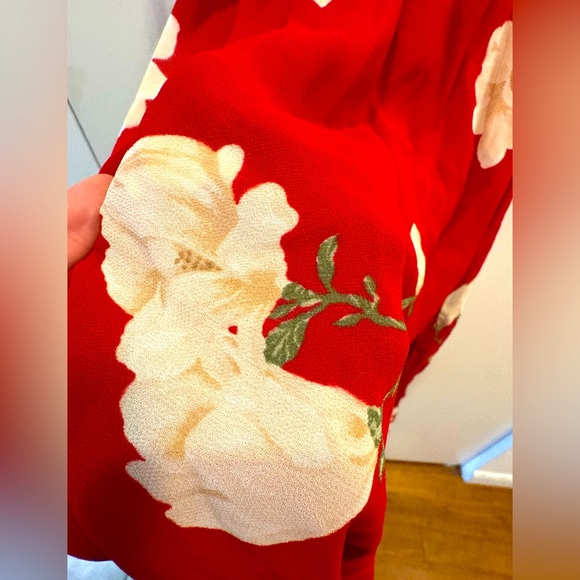 Reformation Tessa Dress in Red Floral - Size L - never worn! - Picture 4 of 6